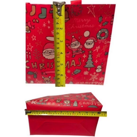 3 Pc. Christmas-Themed Large Gift Bag 1 Pair Socks Plastic Tumbler Gift Set NEW - Picture 5 of 16
